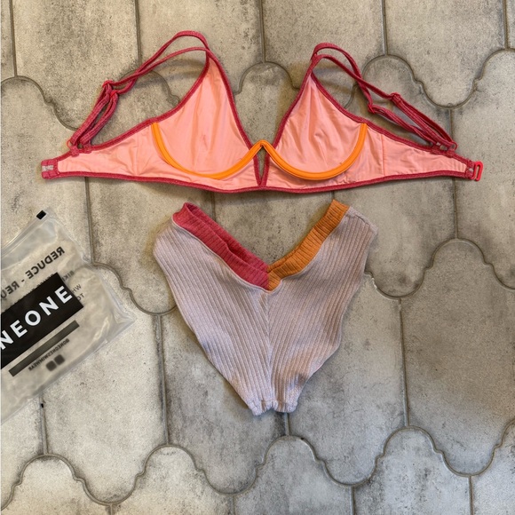 ONEONE Bikini Set. Brand new! Never Worn. Size Small - Picture 3 of 5